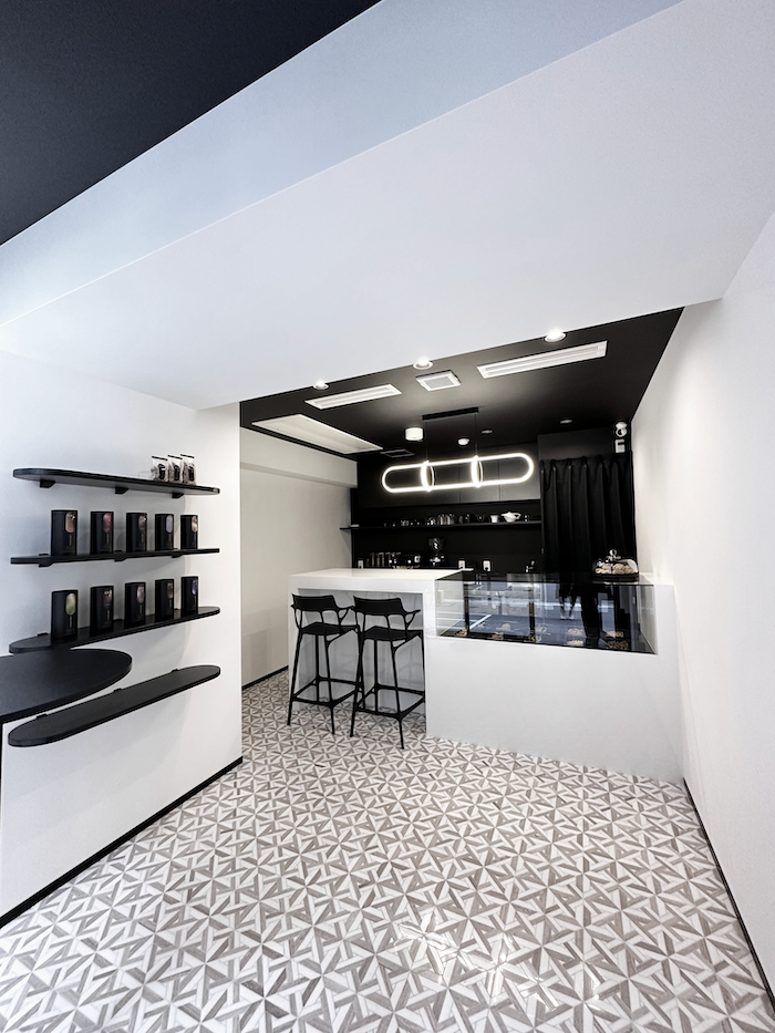 オーツ麦専門店カフェOAT EATERY AND COFFEEのオシャレな店内の様子