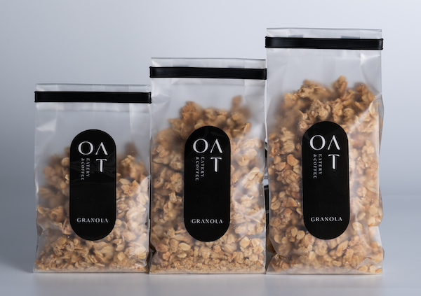OAT EATERY AND COFFEEから販売されているグラノーラのパッケージ